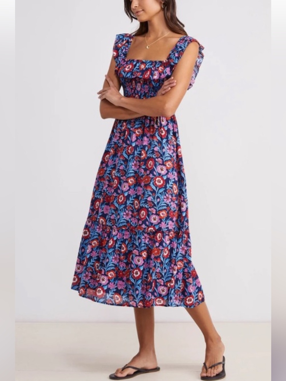 NWT Vineyard Vines smocked Midi Dress in “tisbury floral” size XS.